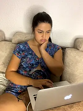 lunita_sweet5's cam snapshot