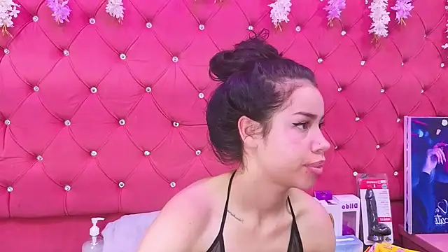 Nanis_James's cam snapshot