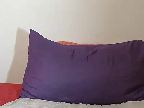 LICKABLETASH98's cam snapshot