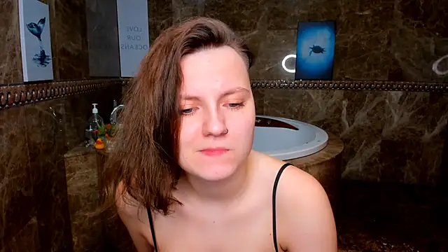 MelindaTin's cam snapshot