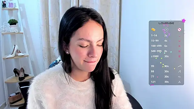 sarah_saenz_'s cam snapshot