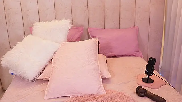 emyli_sw_'s cam snapshot