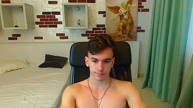 BradyFlint live sex cam