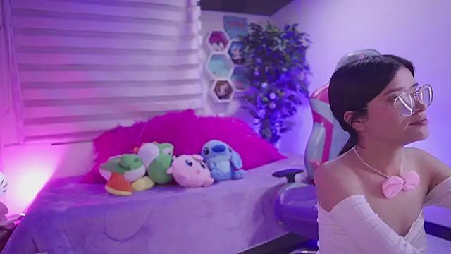 Lana_Dreams_'s cam snapshot