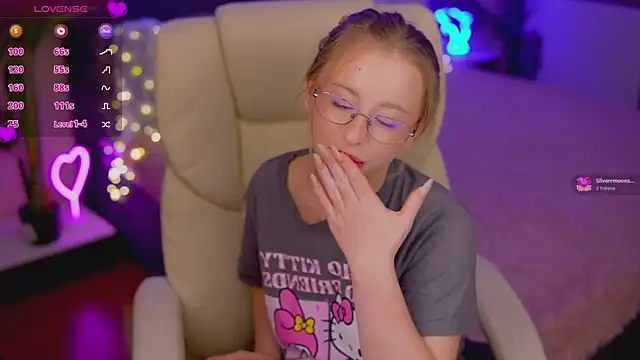 SilverrMoon live sex cam