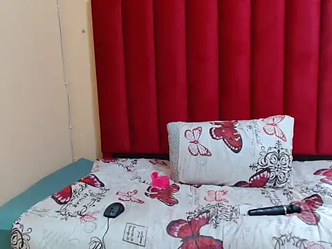 ChoklitBerry's cam snapshot