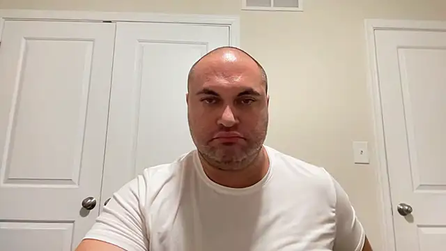 SluggishChase99 live sex cam