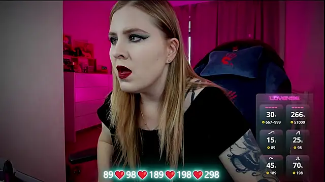 Olivia_Munk's cam snapshot