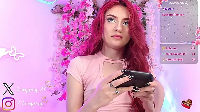 LucyGray's cam snapshot