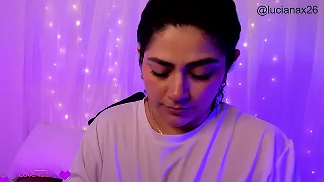 lucy26_'s cam snapshot