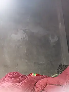 may-squirl's cam snapshot