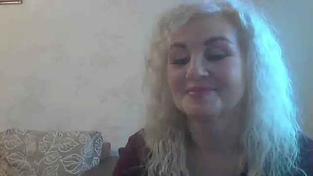 LadySexyBlond's cam snapshot