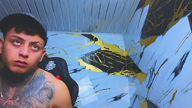 Kevin22_222's cam snapshot