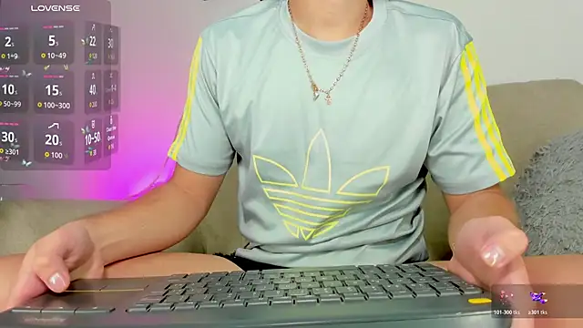 teo_saenz's cam snapshot