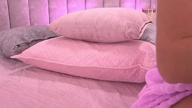 violeta_aroca's cam snapshot