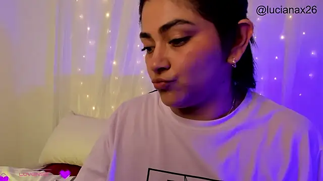 lucy26_'s cam snapshot