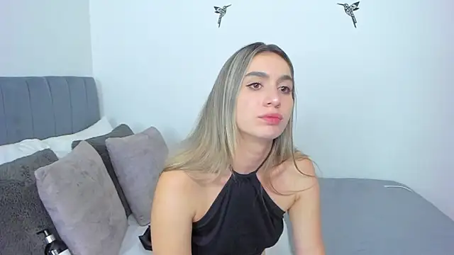 im_sarah34's cam snapshot