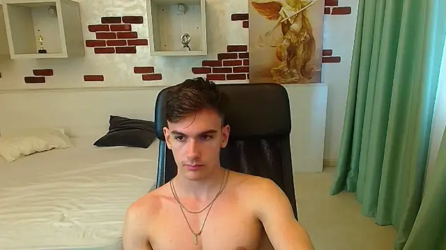 BradyFlint live sex cam