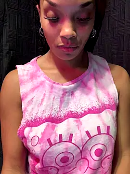 Rakiyahcharms's cam snapshot