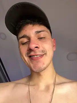 bastia_noooo live sex cam