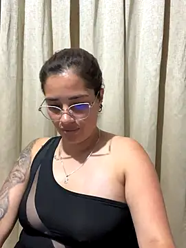 Camila_Garcia_'s cam snapshot