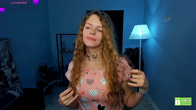 RayaNenlia's cam snapshot