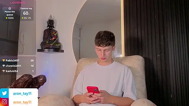 aronn_tay's cam snapshot