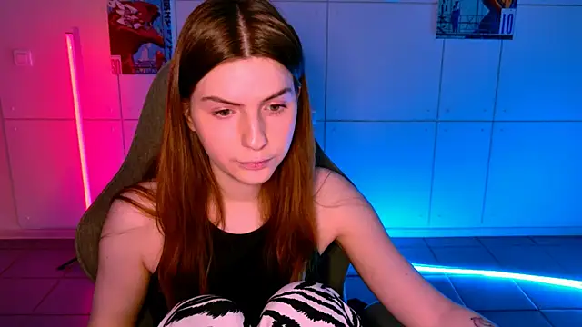 AliceCUNTach's cam snapshot