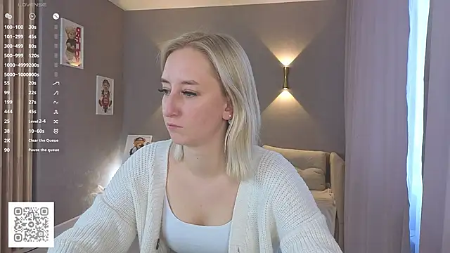 JodeeThu's cam snapshot