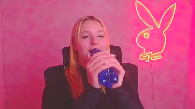 Milka_kiss_'s cam snapshot