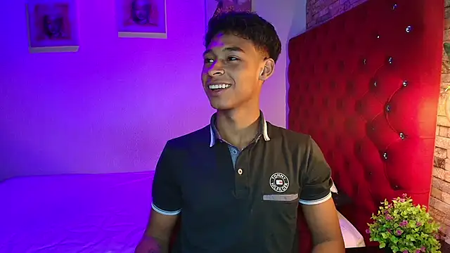 CoffeNaughty_nom live sex cam