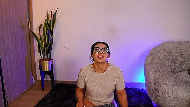 anyiled_hot's cam snapshot