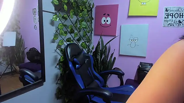 Amy_hoy69's cam snapshot