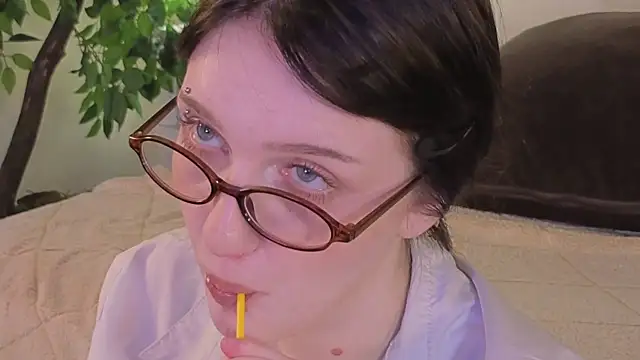 ELLIEJAY's cam snapshot