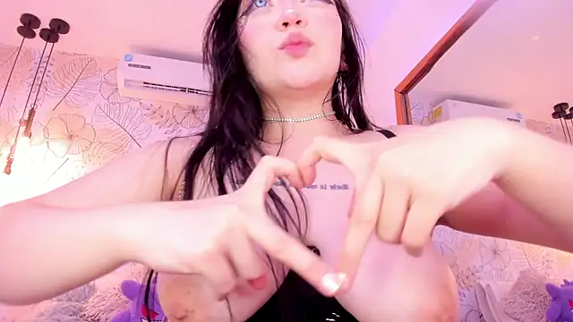 DanielaRuizz live sex cam