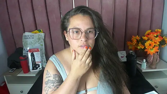 SaraThomso's cam snapshot