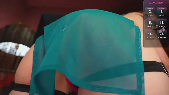 poisonivy_'s cam snapshot