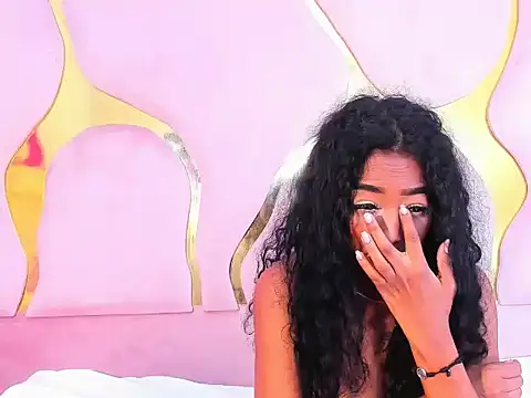 camilaqueenh's cam snapshot