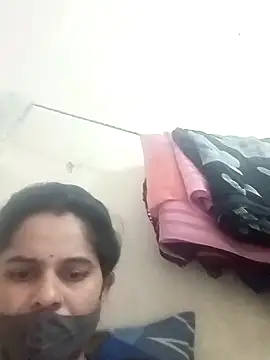 JULEE-740's cam snapshot