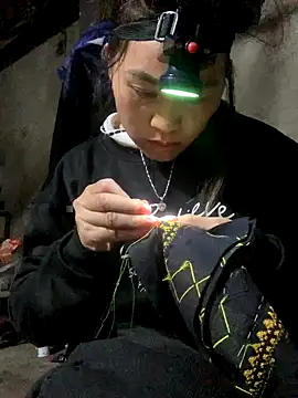 tuyetnhi-00's cam snapshot