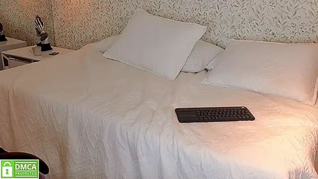 SARAY___'s cam snapshot