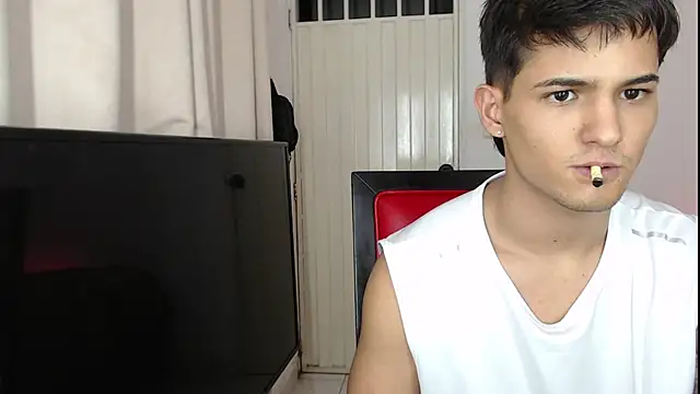 Alex_mojica live sex cam