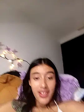 sweetdubros2's cam snapshot