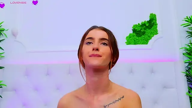 ElisaCharm's cam snapshot