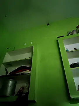 Hot-bhavi5's cam snapshot