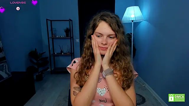 RayaNenlia's cam snapshot