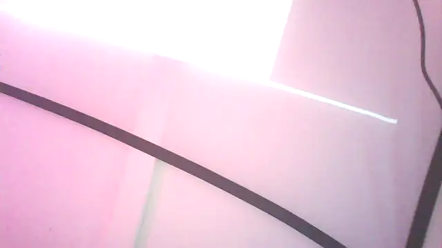 Luv2SuckBWC92's cam snapshot