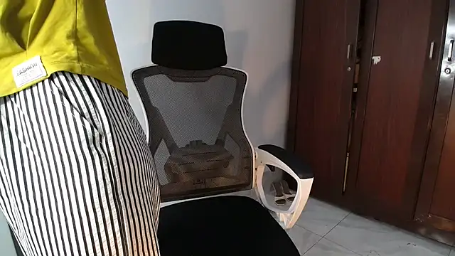 Lunobaby_204's cam snapshot