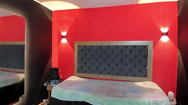 YayaHilton's cam snapshot