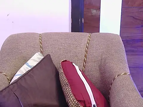 cute_zaraa's cam snapshot